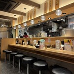 三田製麺所 - カウンター席ヾ(*´∀｀*)ﾉ