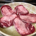 ホルモン焼肉 貴船 - 