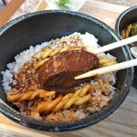 洋食屋 銀座ランプ亭 - 牛タンシチュー1,400円（ご飯、生卵おかわり無料、テイクアウトコーヒー無料）