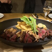 レッドフランマ - メインは熊本赤牛とチキンのグリル。