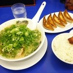 来来亭 - ギョーザ定食840円