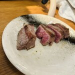 焼肉ホルモン黒澤 - 中ロゼ色に焼いて、カットしてから表面また焼くと良いねー