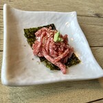 肉の青木商店 - ユッケ寿司は誕生月のプレゼント^ ^