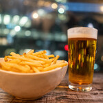 Golden Grand Grill Aoyama - ポテトフライ＆アサヒスーパードライ