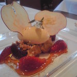 ラトラス - タルトタタンとバニラ　シナモンの香るキャラメルソース 角度を変えて。