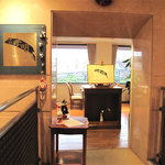 中村孝明 - 2階にある、『創作懐石 中村孝明』の入り口です。