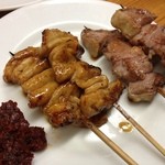 のんき - シロタレとハツだったような。裏メニューの辛味噌付けてもらってます♪