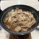 大衆割烹 百仁香 - 肉豆腐、全体的に家庭の味っぽいです。