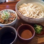 うどん山長 - 冷豚しゃぶ丼とつけうどん！