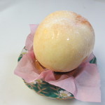 ケーキハウス・アン - そして大人気の季節限定商品の桃の香５５０円。

