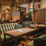 kawara CAFE&DINING - 内観写真: