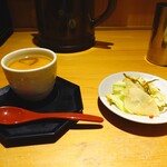 天丼専門 銀座いつき - 茶碗蒸し、お漬物