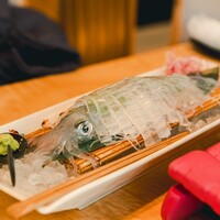 対馬のどぐろとイカ活き造り 博多 魚蔵 都ホテル店 - 