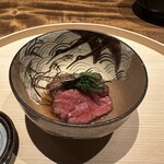 温石 - 北海道産の和牛、朝どりの芹を巻いて