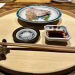 温石 - はじめはお塩をつけて、とお勧めいただきました。