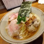 ジャパニーズ ラーメン 五感 - 