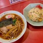 中華一光 - 半チャーハンとラーメン(1,030円)