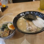 濃厚鶏そば たけいち - 