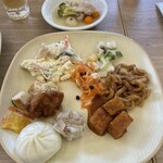 オールデイダイニング・ポモドーロ - 色々少しずつ取りました。