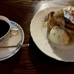 ヴァンサンヌ ドゥ - 店内は薄暗い