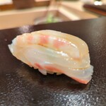 すし 良月 - 真鯛(背中側)
