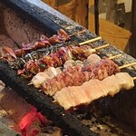 うなぎ小鐵 - 焼き場 (鰻串焼)