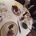 ベンジャミンステーキハウス - テーブル