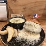 BEER STAND WORLD BURGER 池袋西口本店 - 