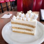 Lucy's Bakery & Kitchen - ホワイトチョコレートケーキ