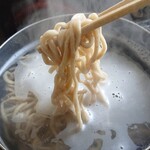 ラーメン金子 - 4分茹でる~♪