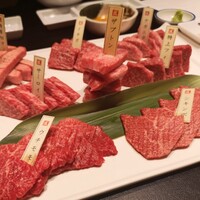 焼肉専科 肉の切り方 日本橋本店 - 