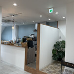 Cafe calico - キッチンでは猫グッズやパンなどを販売されてます