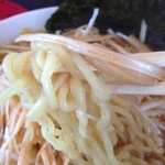 Mamezou - 麺　アップ　中太ちぢれ麺