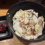 麺や 六三六 - 豚ほぐしご飯です