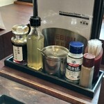 京昌園別館 - テーブルスパイス