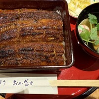 鰻う おか冨士 - 美しい焼き色
