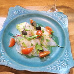 バール トレンタ トレ - 三重ホウボウのカルパッチョ（￥990）。淡白でもっちりした身