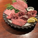 個室焼肉・神戸牛官兵衛 - 
