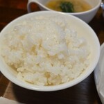 キッチン ブルー グローブ - ご飯大盛りのアップ