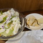 キッチン ブルー グローブ - サラダ、お新香のアップ