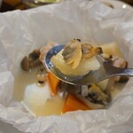 キッチン ブルー グローブ - あさり、ポテト、出汁が美味いね