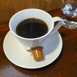 キッチン ブルー グローブ - ホットコーヒーのアップ