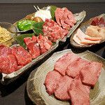 Sumibi Yakiniku Yakiniku No Gansan - 4000円セット