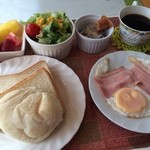 レストランLaLa - ハンドメイド感あふれる朝食。和と洋の２種類から選べます。
