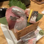 居魚屋 うおはん - 升盛　刺身七種