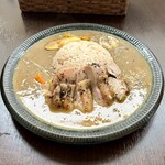 バルバルキッチンアメリ - ランチ：ハーブチキンステーキのせカレー(¥1,300)