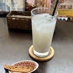 バルバルキッチンアメリ - カルピス(¥200)