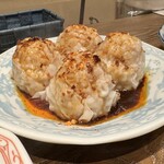 バル DAKEジャナイ中華 - 四川ダレがけふわふわ焼売¥880