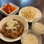 炭火焼肉 にく式 - 