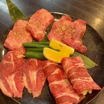 炭火焼肉 にく式 すすきの店 - 
